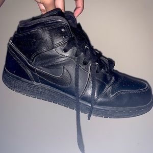 Used Air Jordan 1 Mid Triple Black